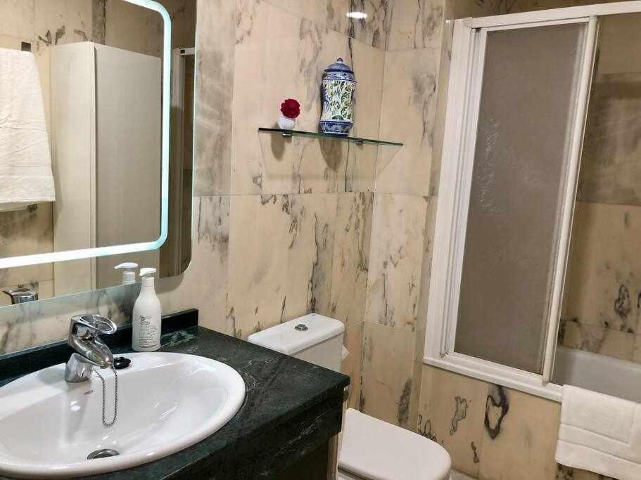 H&H Suite Train Station Apartament Granada Luaran gambar